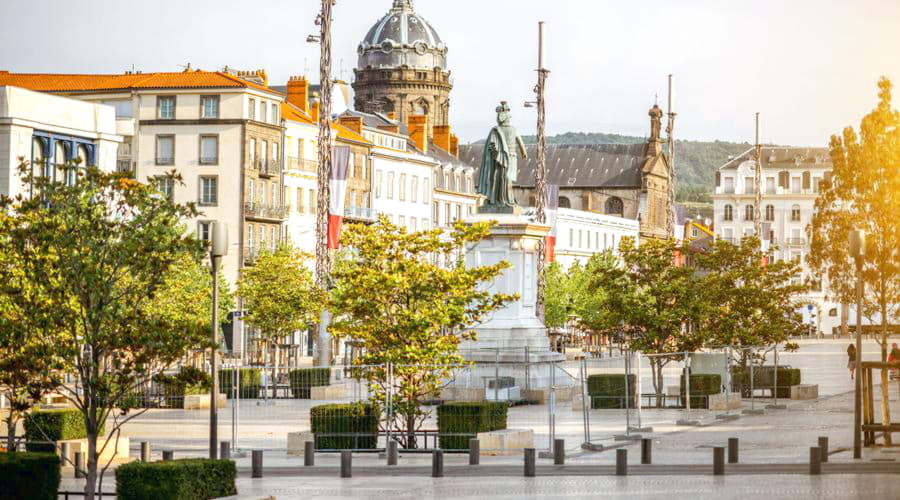 Parhaat autonvuokrausvaihtoehdot kohteessa Clermont-Ferrand